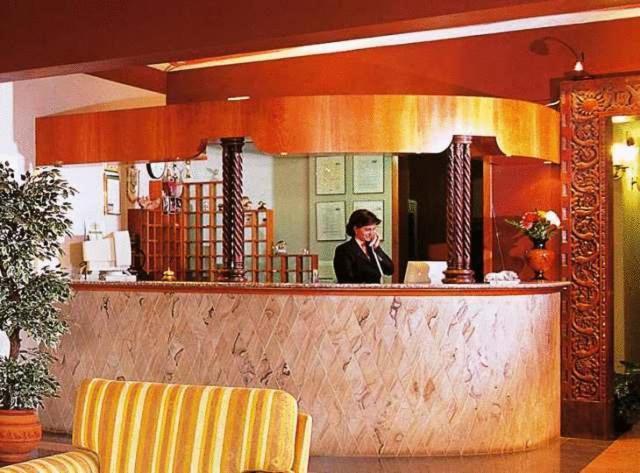 Leo Hotel Leonessa Eksteriør billede